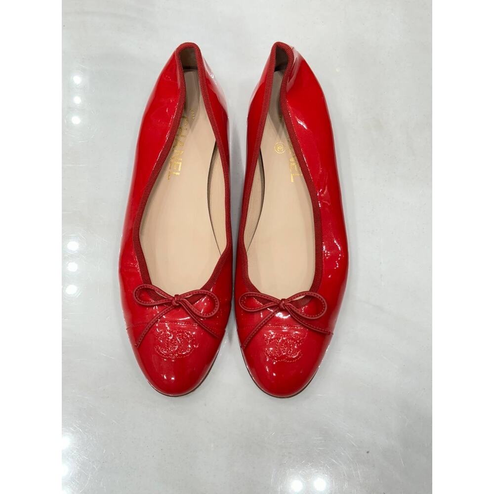 Chanel Red Patent Leather CC Bow Ballet Flats Size 41 EU